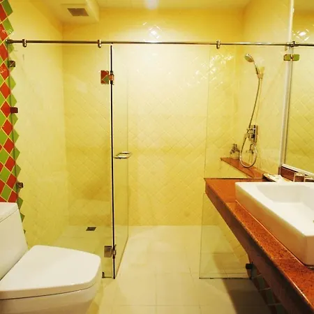 Focal Local Bed & Breakfast Bangkok Extérieur photo