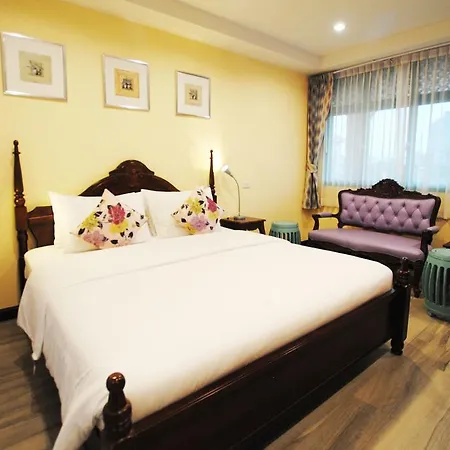 Focal Local Bed & Breakfast Bangkok Extérieur photo