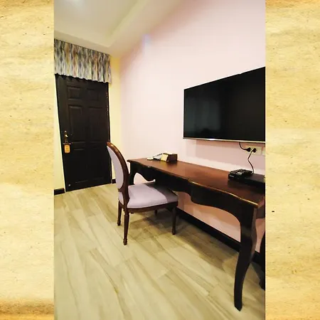 Focal Local Bed & Breakfast Bangkok Extérieur photo